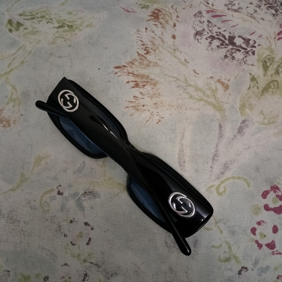 Gucci  Authentic Vintage Blue lens Sunglasses - Picture 3 of 6